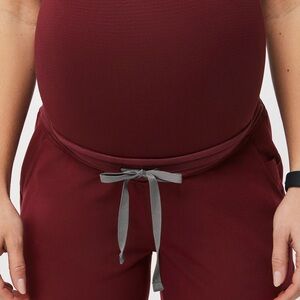 FIGS Technical Collection Yola Maternity Burgundy Scrub Pants Style W21SW2035 L